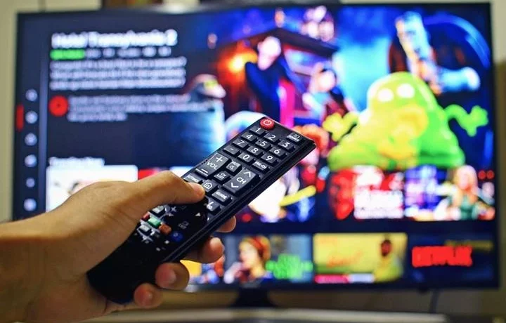 Cara Merubah TV Ke AV Tanpa Remote di Polytron, LG, Samsung, Sharp, Toshiba, Panasonic, Sony, TCL, Aqua, Coocaa